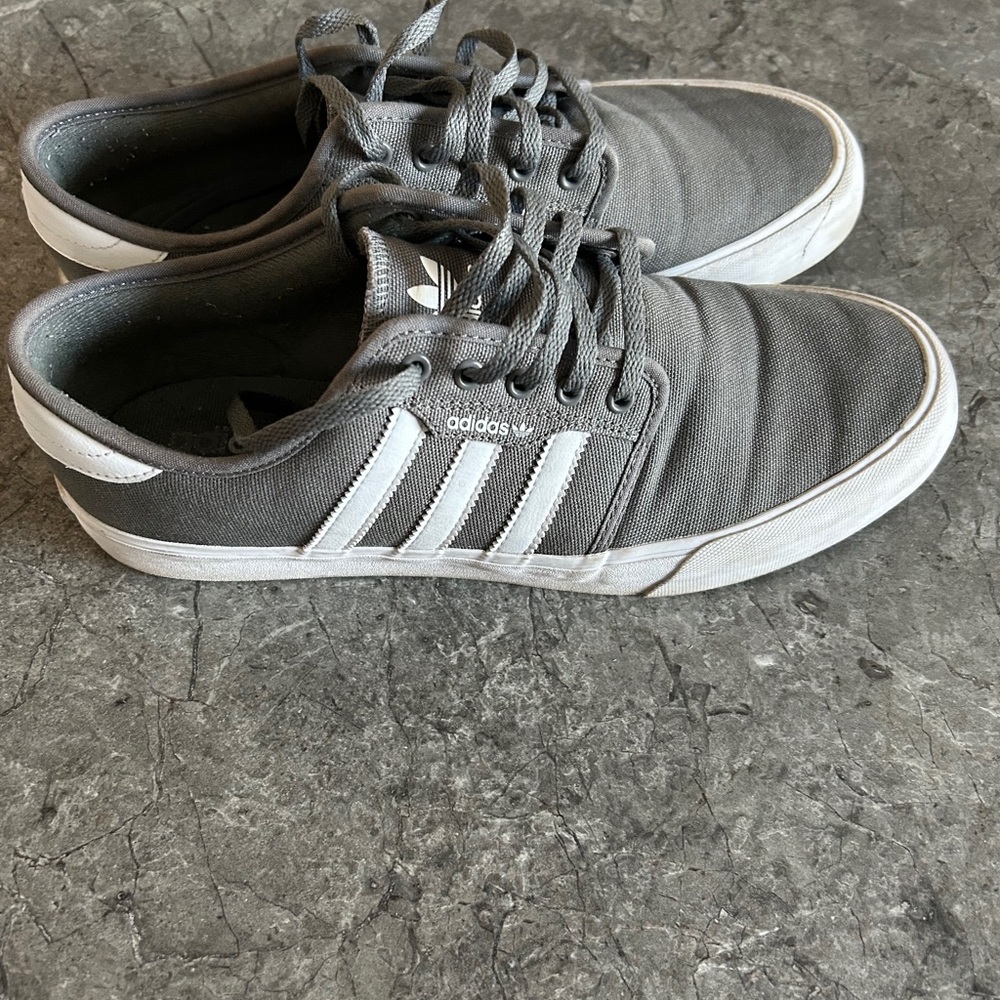 Adidas Men’s C76129 Seeley Sneaker